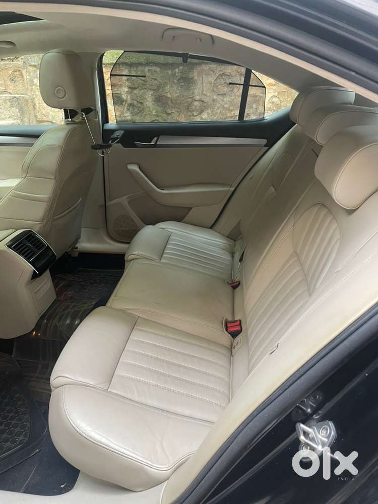 Skoda Superb Style 1.8 Tdi At