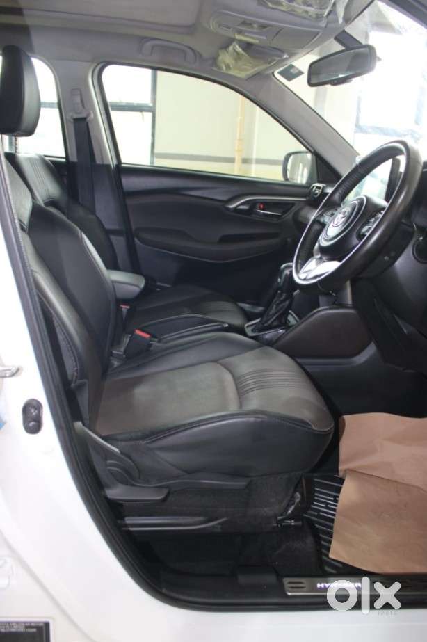 Toyota Urban Cruiser Hyryder 1.5 V Hybrid, 2023, Petrol