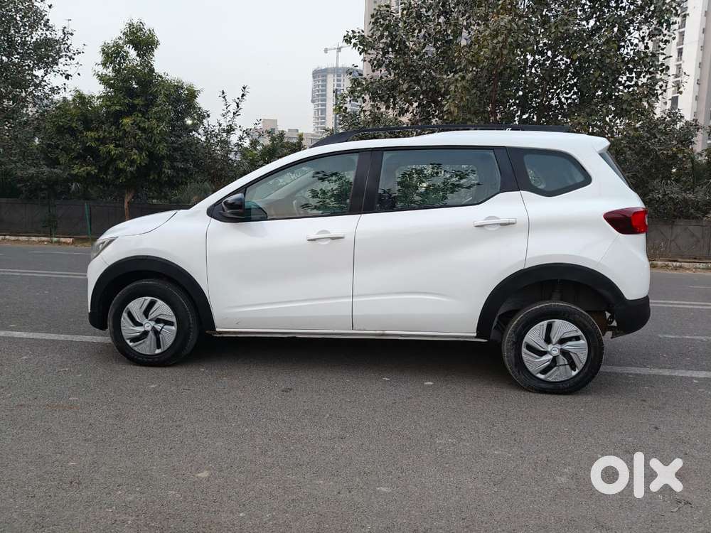 Renault Triber Rxt, 2023, Petrol