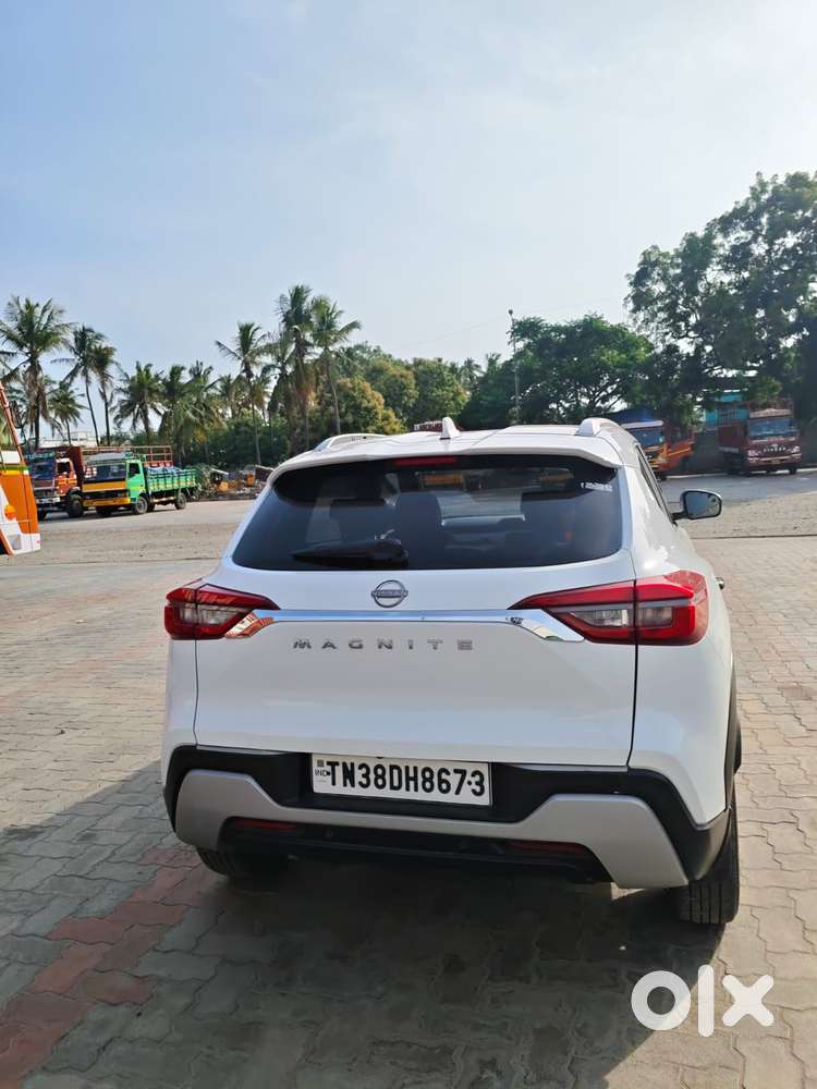 Nissan Magnite 1.0 Xv, 2023, Petrol