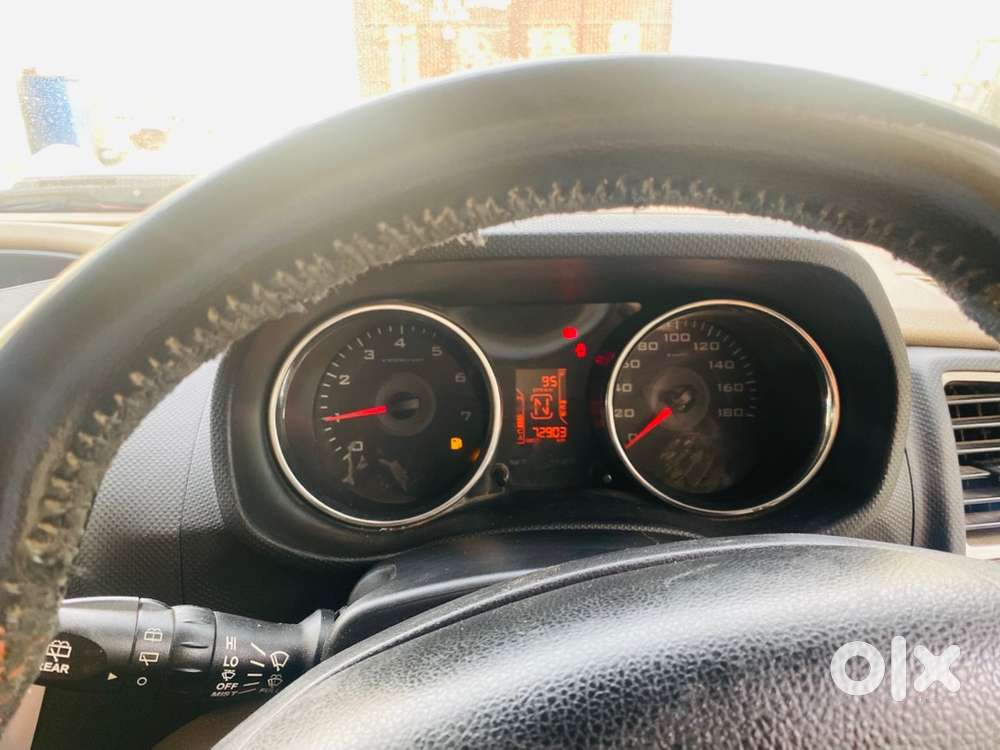 Mahindra Tuv 300 2016