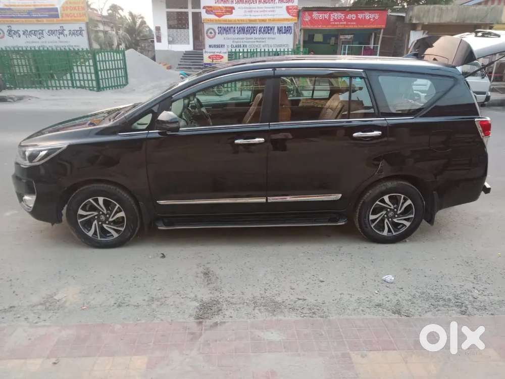 Toyota Innova Crysta 2023 Diesel 77000 Km Driven