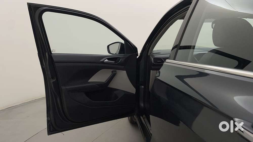Volkswagen Taigun Topline 1.0 Tsi At (electric Seats), 2022, Petrol