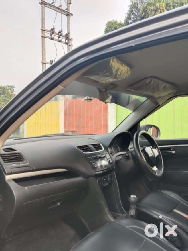 Maruti Suzuki Swift Vxi 1.2 Abs Bs-iv, 2017, Petrol