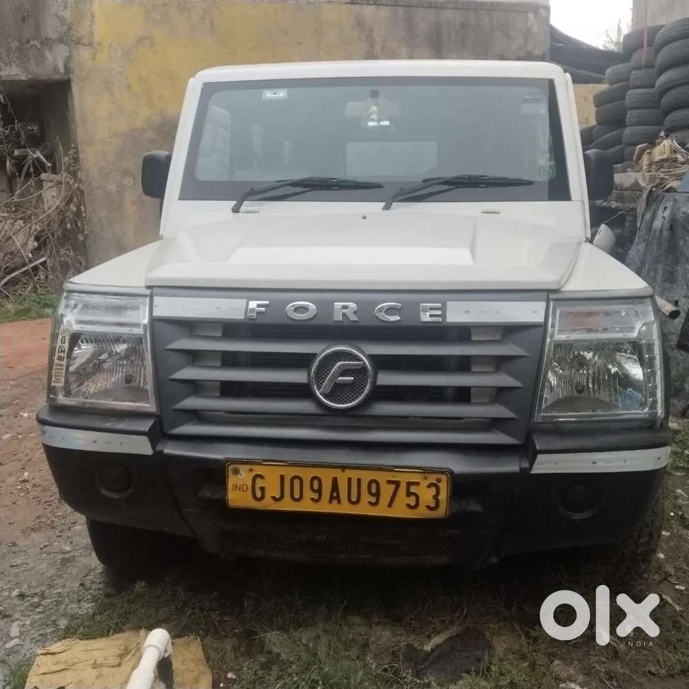Force Motors Trax 2024 Diesel 12 Str Ac