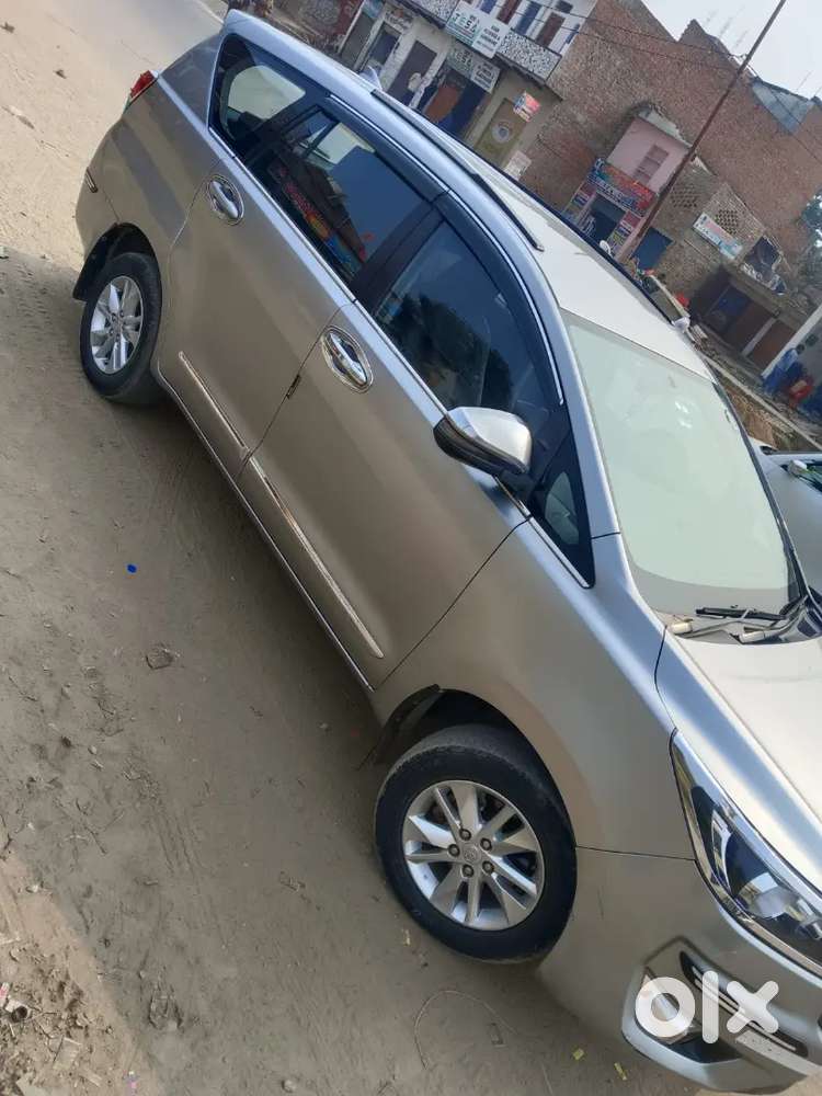 Toyota Innova Crysta 2023 Diesel 52000 Km Driven