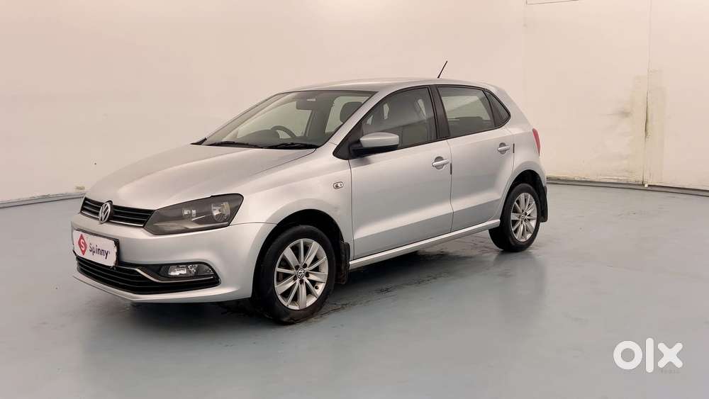 Volkswagen Polo Petrol Highline 1.2l, 2015, Petrol