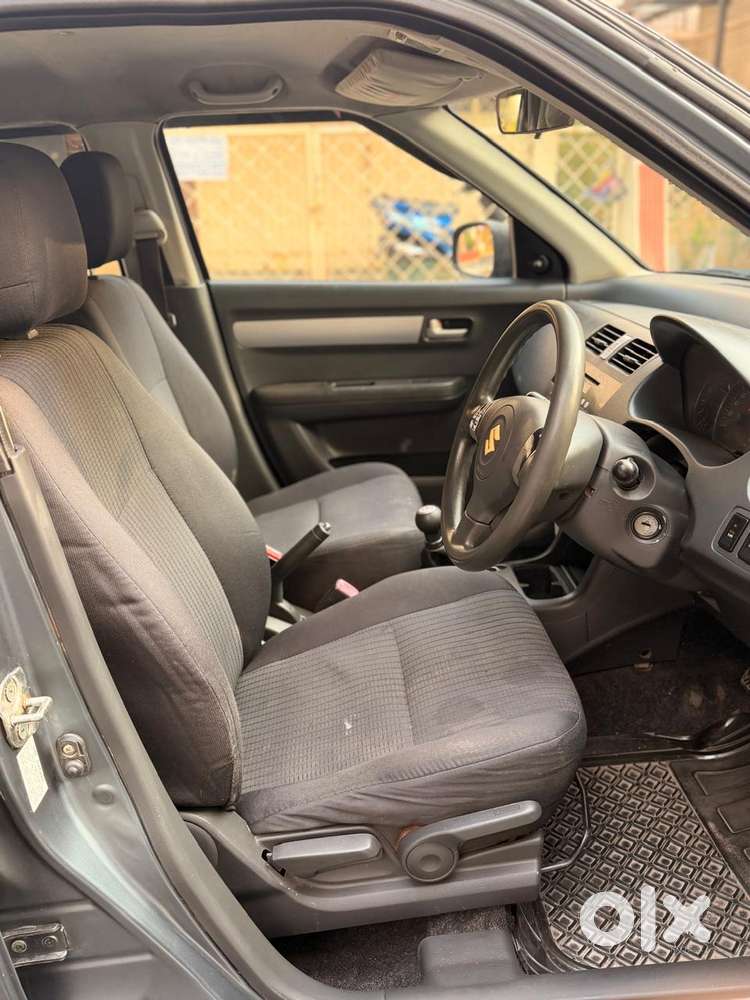 Maruti Suzuki Swift Vvt Zxi, 2011, Petrol