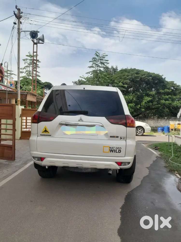 Mitsubishi Pajero 2012