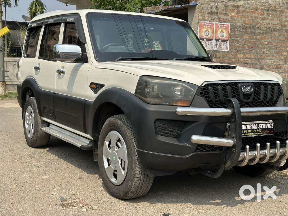 Mahindra Scorpio S4 Plus 9s, 2015, Diesel
