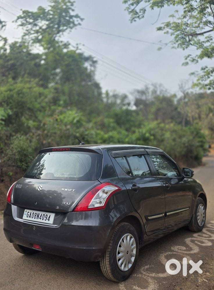 Maruti Suzuki Swift Vxi 1.2 Abs Bs-iv, 2017, Petrol
