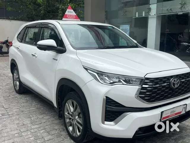 Toyota Innova Hycross 2.0 Zx Hybrid 7 Str, 2024, Petrol