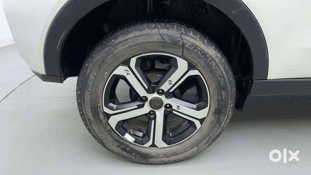 Tata Nexon 1.5 Revotorq Xz Plus Hs Dual Tone, 2022, Petrol