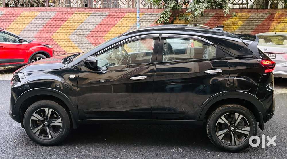 Tata Nexon Creative Plus S 1.2 Revotron Petrol 6 Mt, 2024, Cng & Hyb..