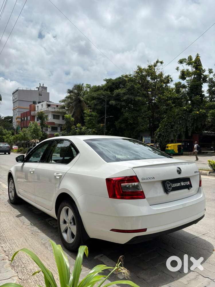 Skoda Octavia 1.8 Tsi At L K, 2018, Petrol