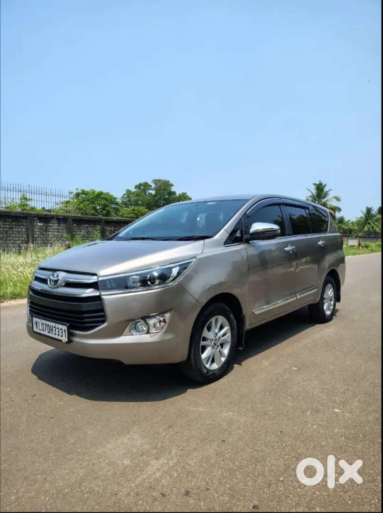 2017 Toyota Innova Crysta V 7 Str Manual