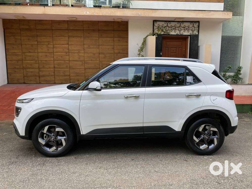Hyundai Venue 1.0 Sx (o) Turbo Dct, 2022, Petrol