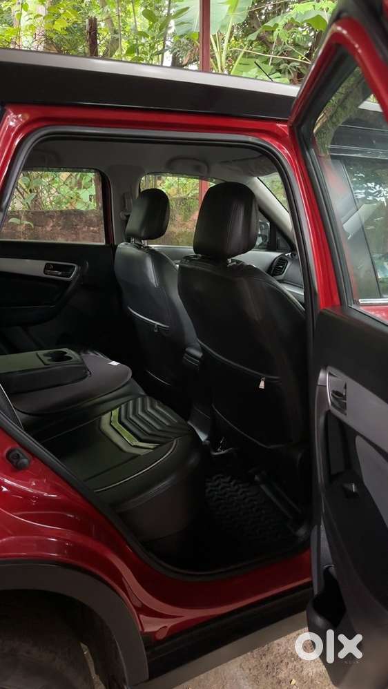 Marutisuzuki Brezza Zxi Automatic Smart Hybrid Red Dual Tone Choice No