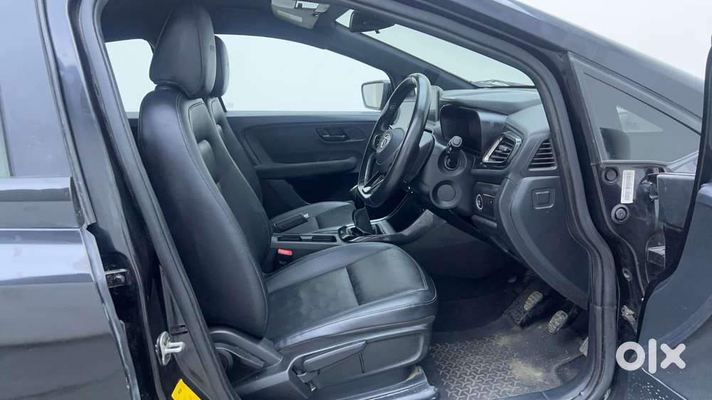 Tata Altroz 1.2 Xz Plus Dark Edition, 2022, Petrol