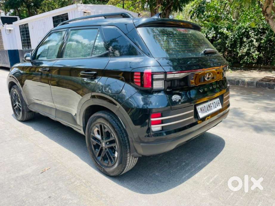 Hyundai Venue Sx(o) 1.0 Turbo Dct Knight Edition, 2024, Petrol