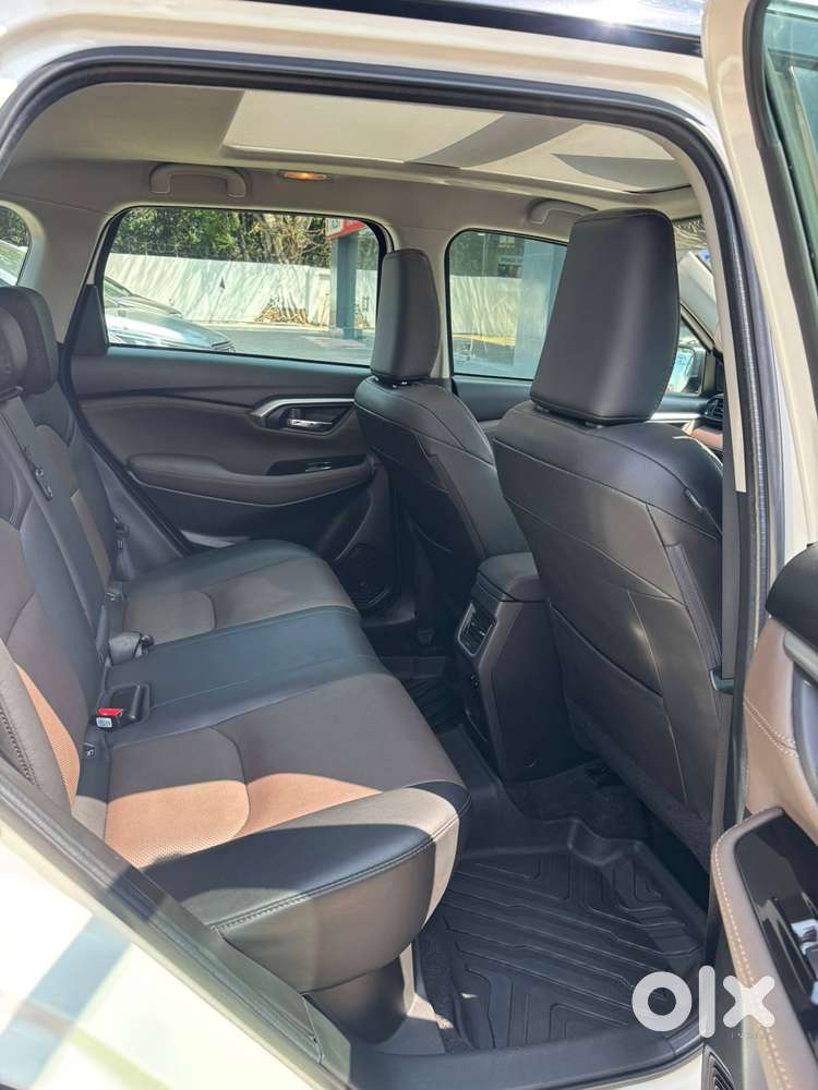 Toyota Urban Cruiser Hyryder 1.5 V Hybrid, 2024, Petrol