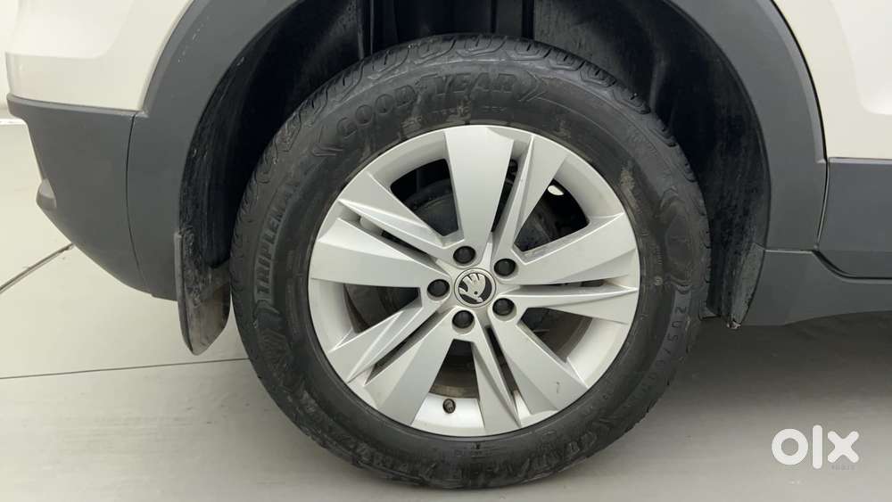 Skoda Kushaq Ambition 1.0l Tsi Mt, 2022, Petrol