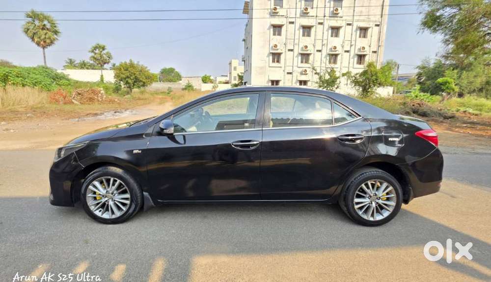 Toyota Corolla Altis 2010-2013 Gl, 2015, Petrol