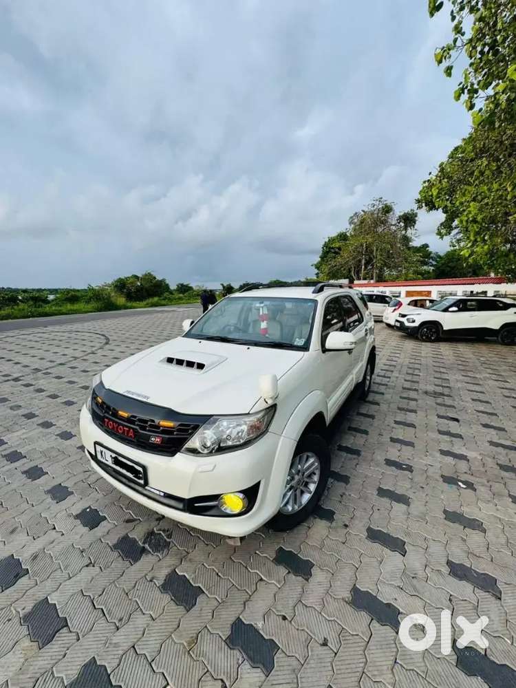 Toyota Fortuner 2014 Diesel 100000 Km Driven