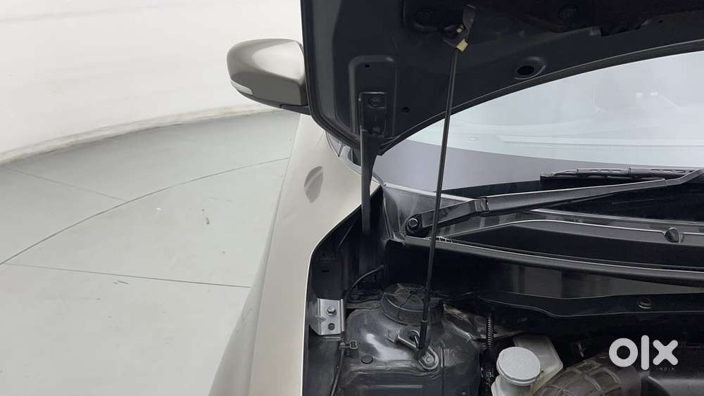 Maruti Suzuki Swift Amt Zxi, 2018, Petrol