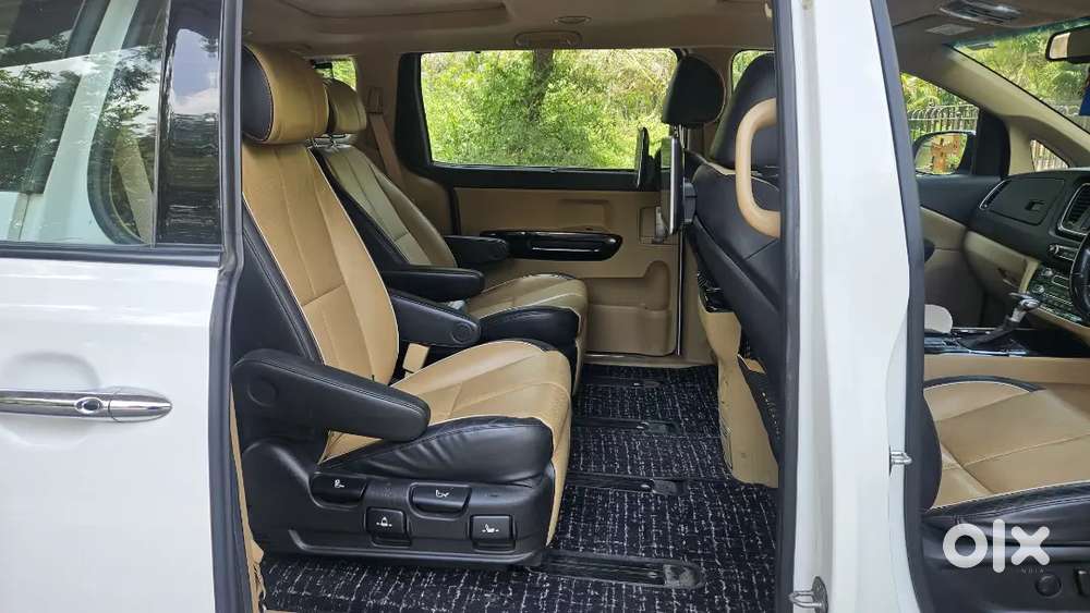 Kia Carnival Limousine