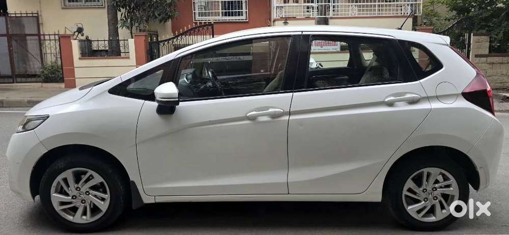 Honda Jazz V Automatic, 2016, Petrol
