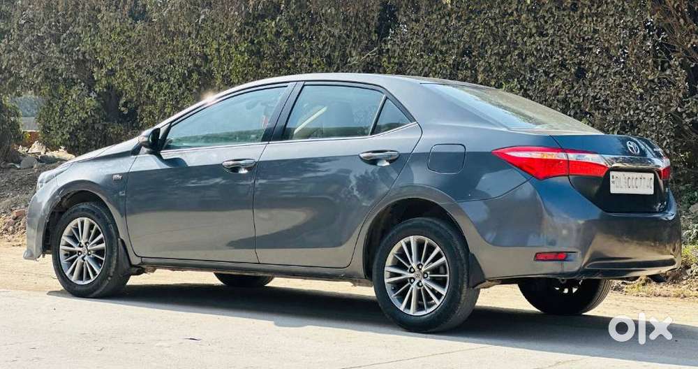 Toyota Corolla Altis 2013-2017 Vl At, 2015, Petrol