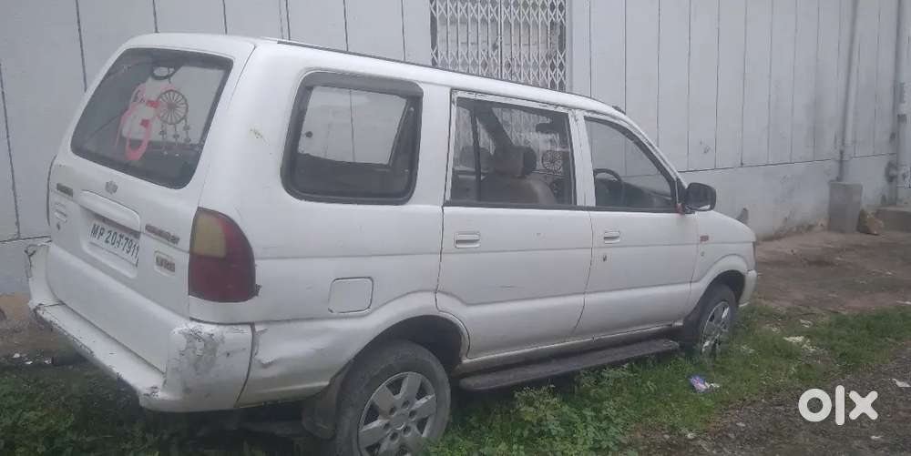 Chevrolet Tavera 2010 Diesel 96000 Km Driven