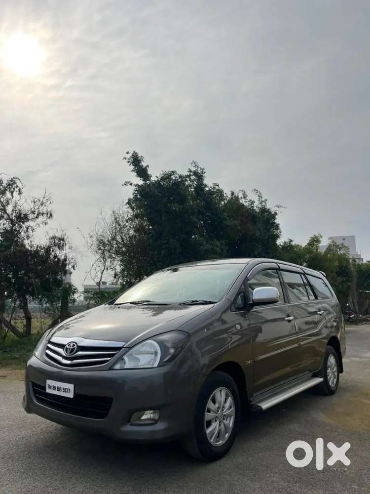 Toyota Innova 2010 Diesel 180000 Km Driven