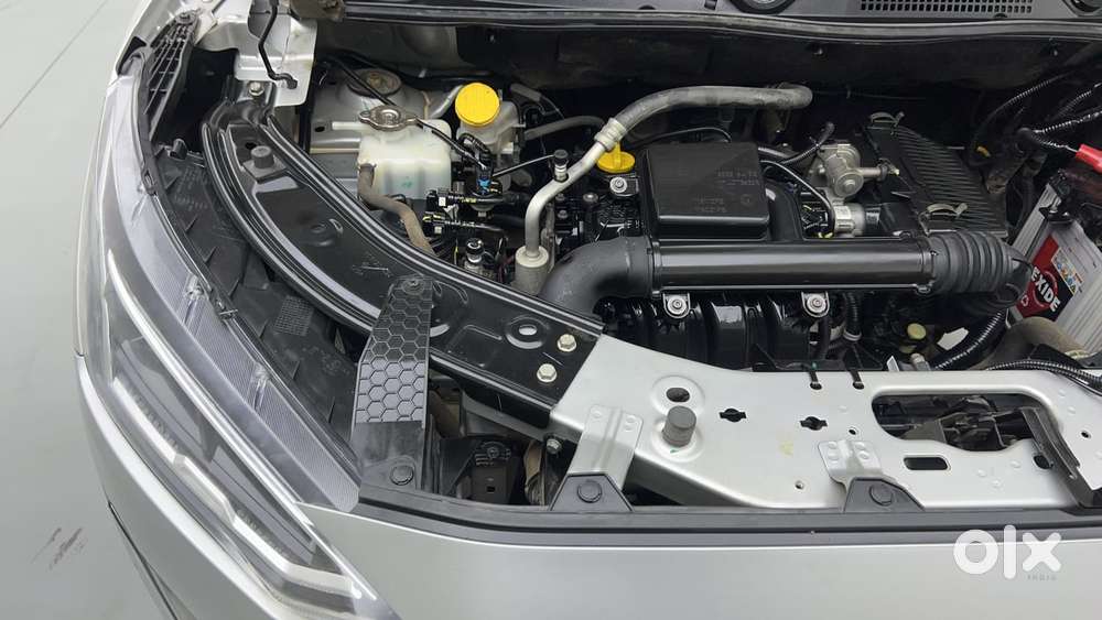 Nissan Magnite 1.0 Xv Premium, 2023, Petrol