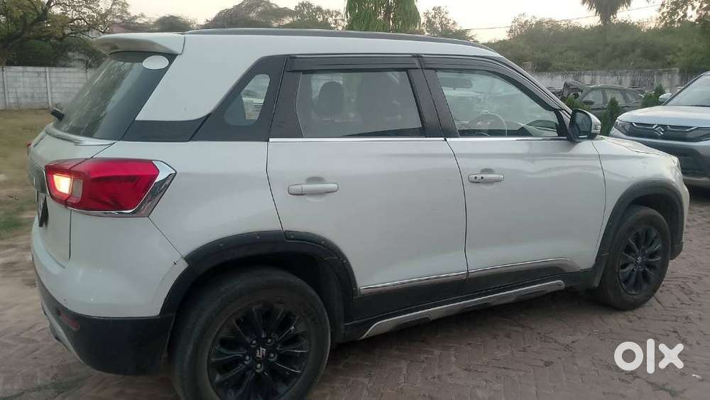 Maruti Suzuki Brezza 1.5 Zxi Smart Hybrid, 2020, Petrol