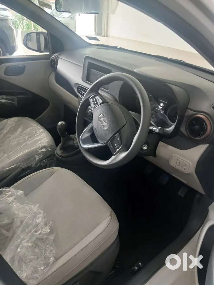Hyundai Aura 2026 Cng & Hybrids 00001 Km Driven