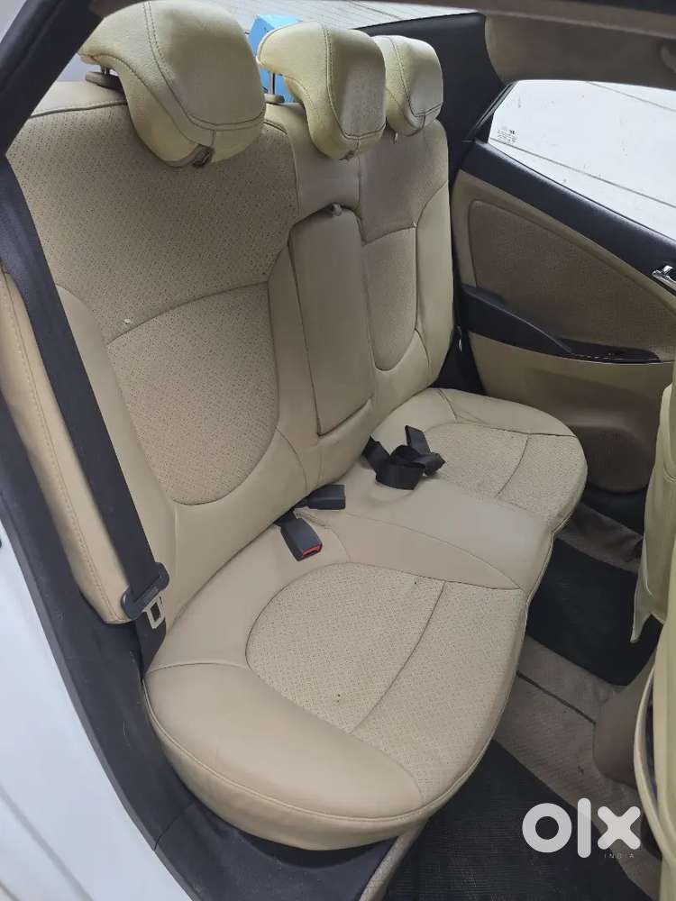 Hyundai Fluidic Verna Crdi 2012