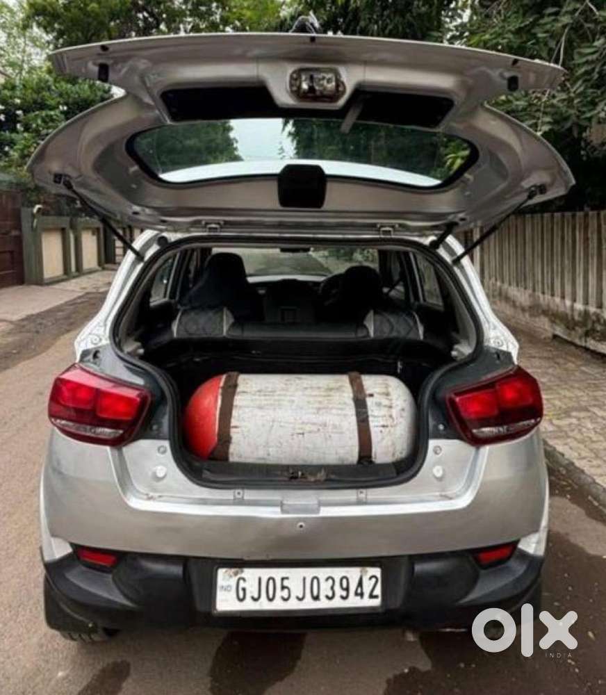 Mahindra Kuv 100 2016 Petrol Cng