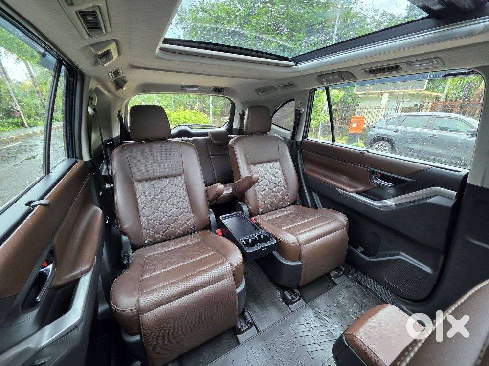 Toyota Innova Hycross 2.0 Zx (o) Hybrid 7 Str, 2023, Petrol