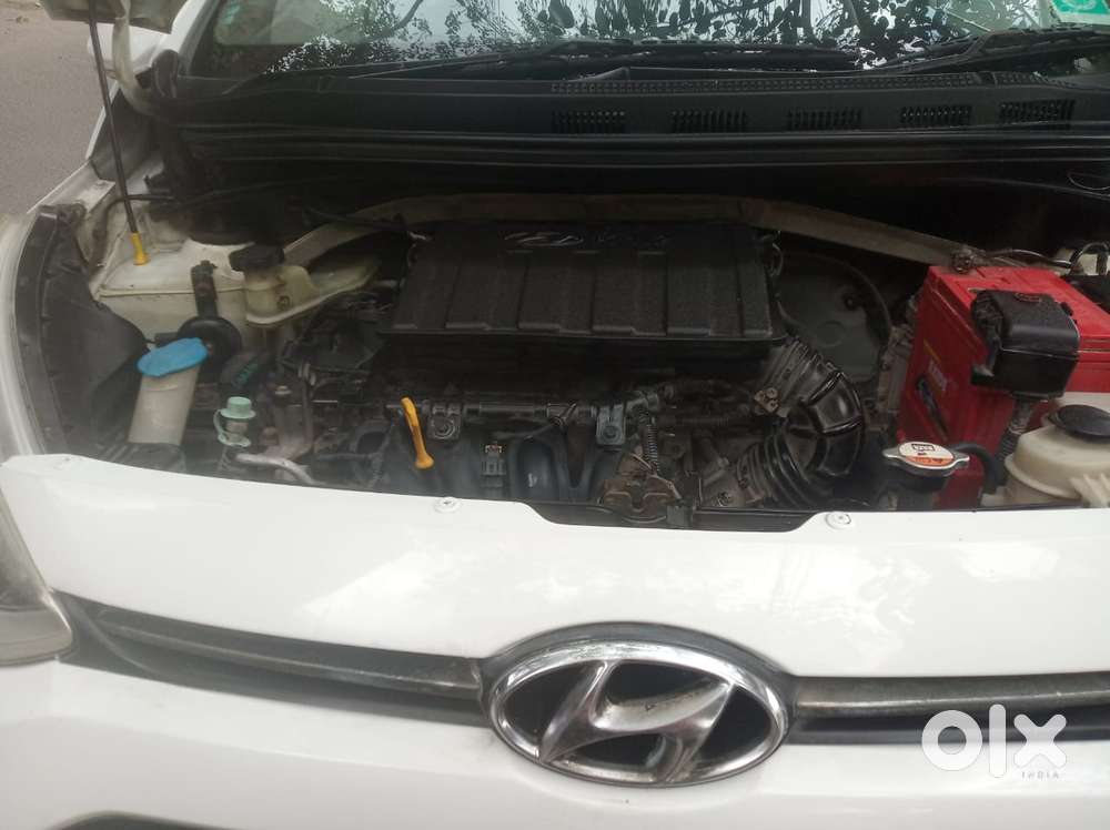 Hyundai Grand I10 2013-2016 Sportz, 2014, Petrol