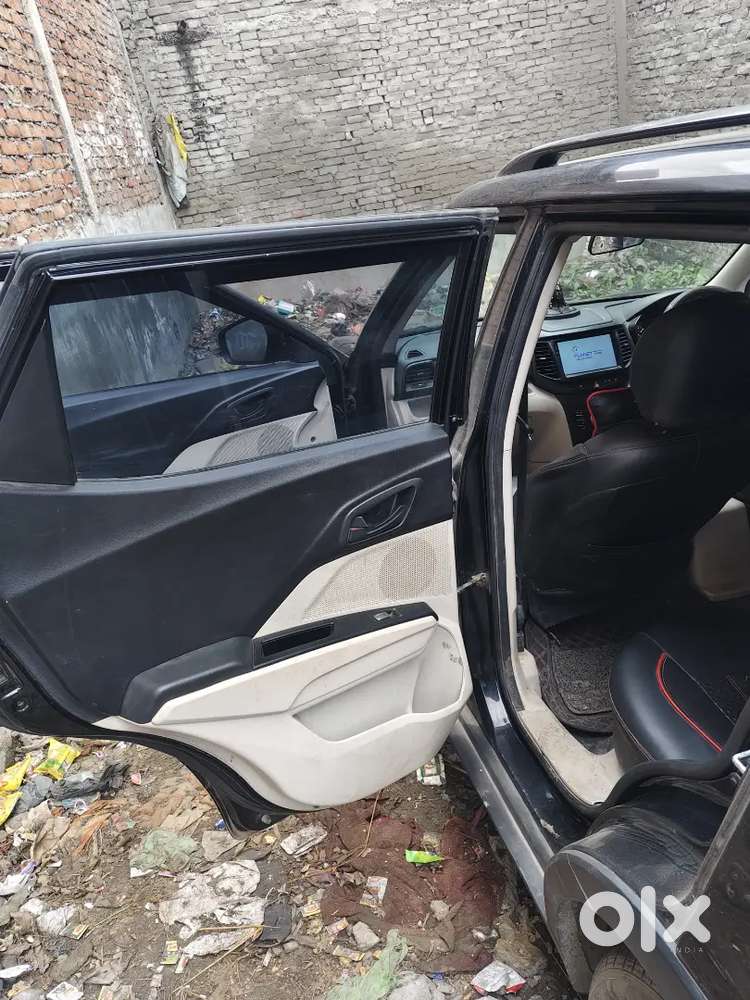 Mahindra Xuv300 2023 Diesel 60000 Km Driven