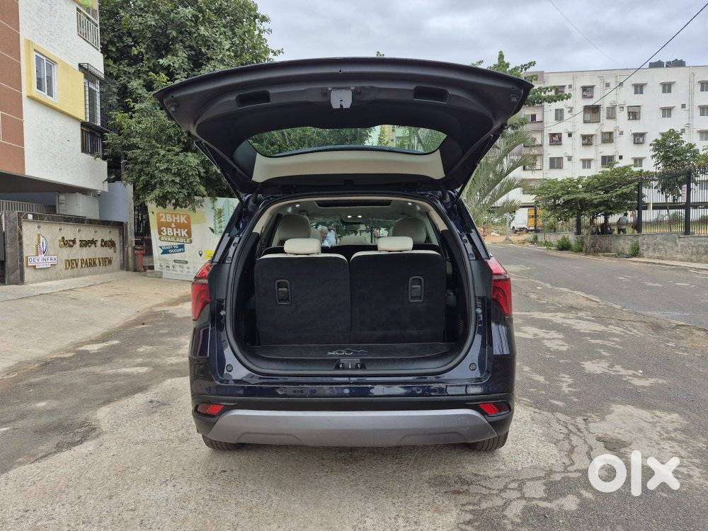 Mahindra Xuv700 2.2 Ax 7 Diesel Mt Luxury Pack Str, 2024