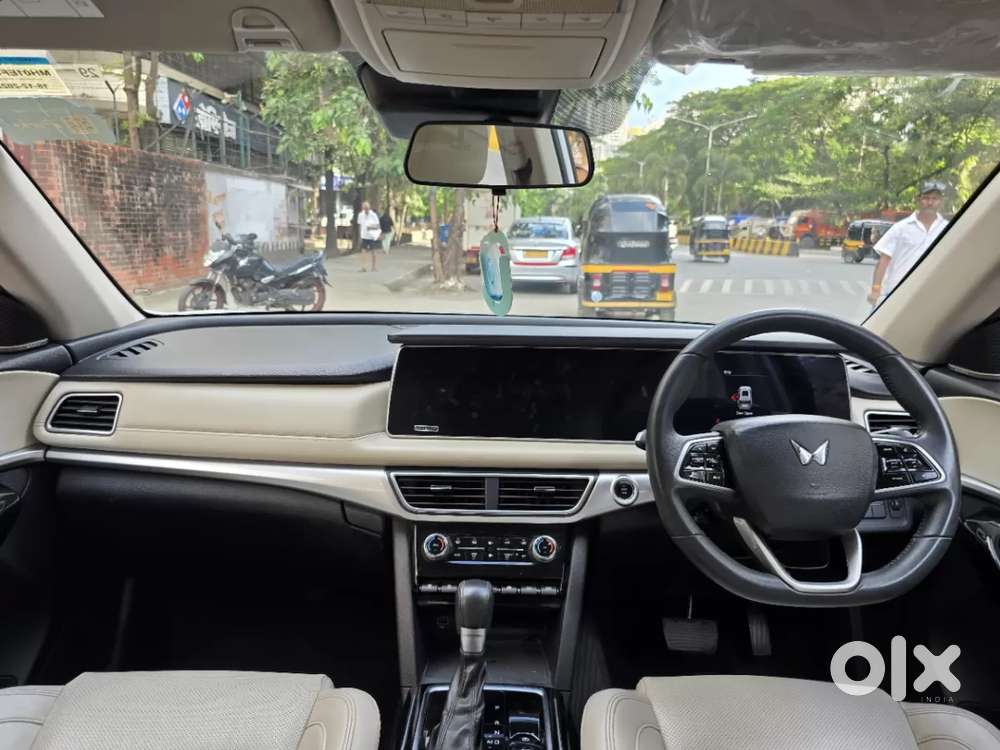 Mahindra Xuv700 2.2 Ax 7 Diesel At Luxury Pack Str, 2022, Diesel