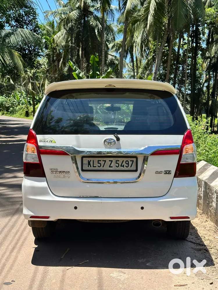 Toyota Innova Crysta Edition 2011
