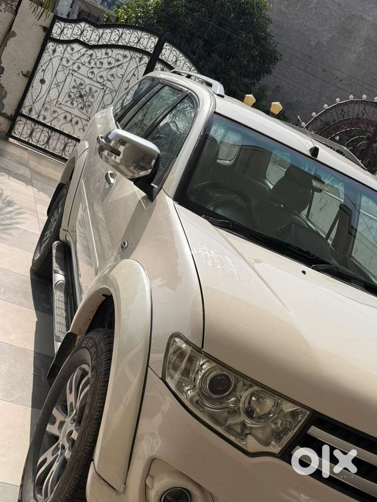 Mitsubishi Pajero Sport 2016