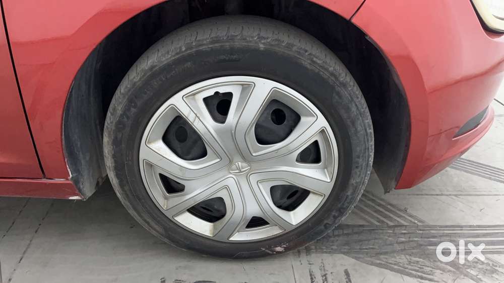 Tata Altroz 1.2 Xm Plus, 2021, Petrol