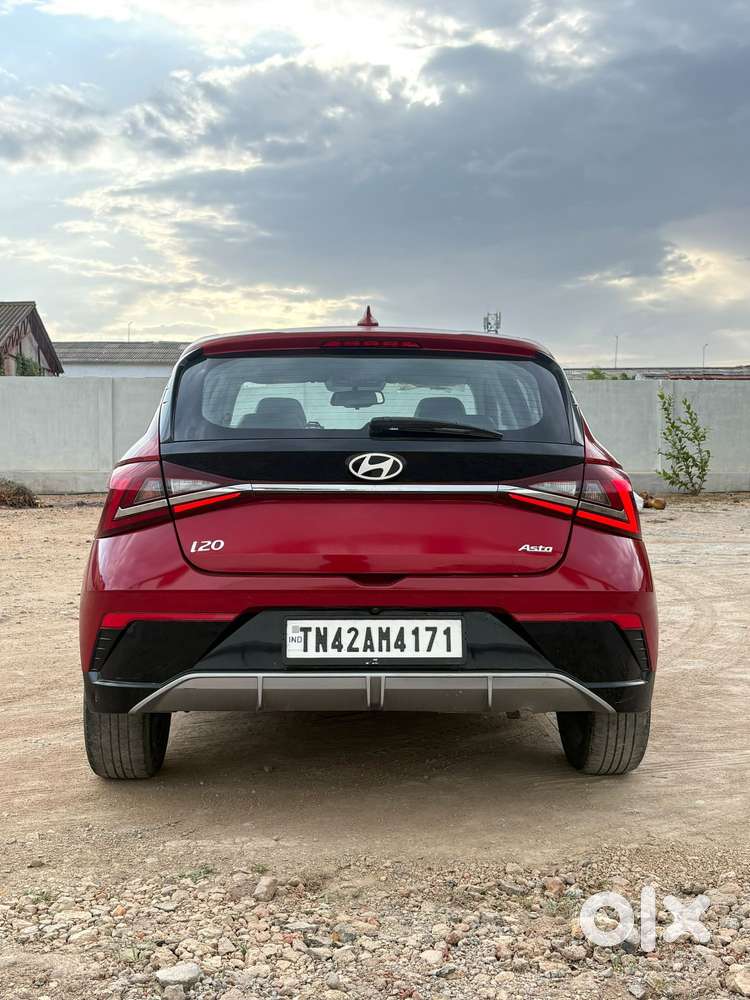 Hyundai I20 Asta (o) 1.2 Mt, 2023, Petrol