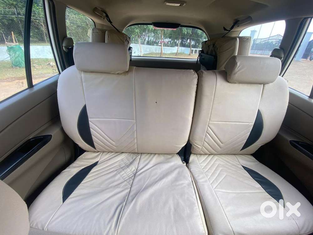 Toyota Innova 2.5 G (diesel) 8 Seater, 2016, Diesel