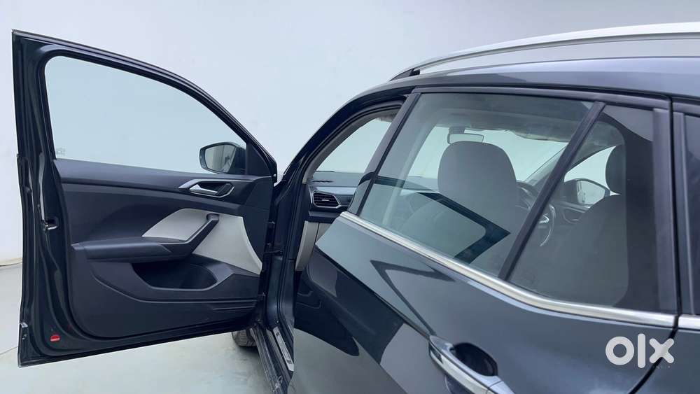 Volkswagen Taigun Topline 1.0 Tsi At (electric Seats), 2023, Petrol